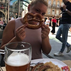 Meet your Posher, Lydia